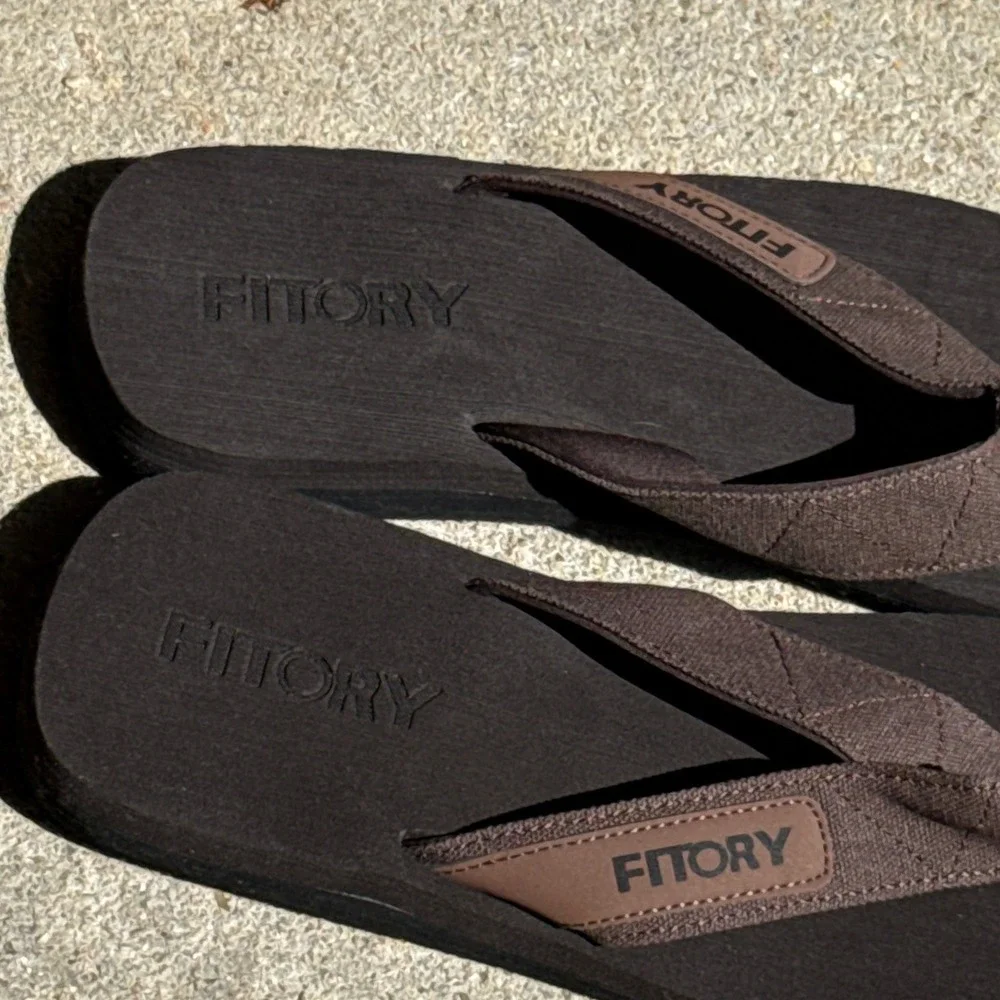 Mens Size 11 Flip Flops Fitory Thong Sandals Brown 44 EU Summer Beach Shoes